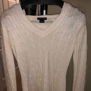 V neck sweater with hood